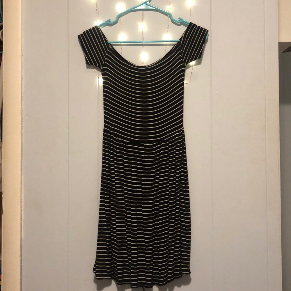 American Eagle Stripes Off-shoulder dress